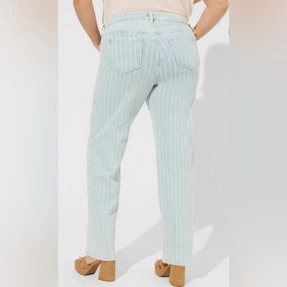Torrid light wash pin striped wide leg plus size jeans nwot - Picture 3 of 4